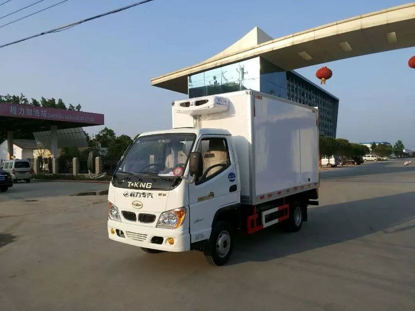 唐駿油氣兩用冷藏車