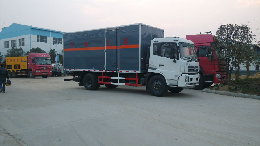 東風(fēng)天錦防爆車