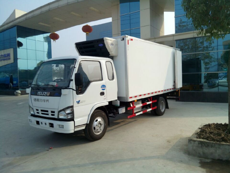 五十鈴排半冷藏車