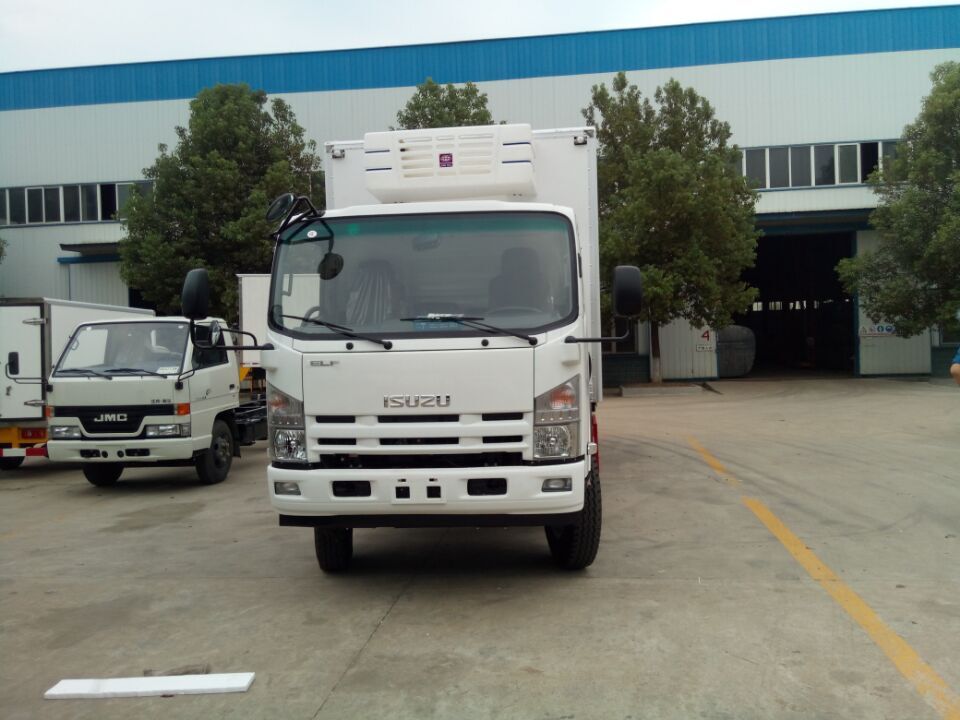 五十鈴700P (4).jpg