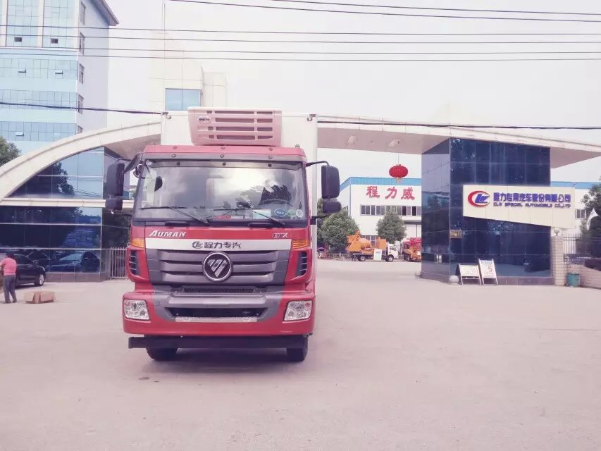 歐曼小三軸冷藏車