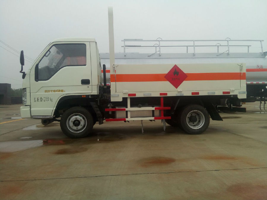 氣瓶運(yùn)輸車 (5).jpg