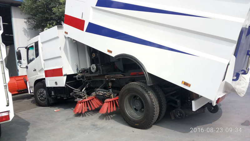 東風(fēng)天錦洗掃車