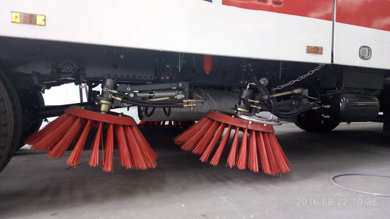 東風(fēng)天錦洗掃車