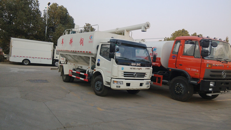 東風12方散裝飼料車
