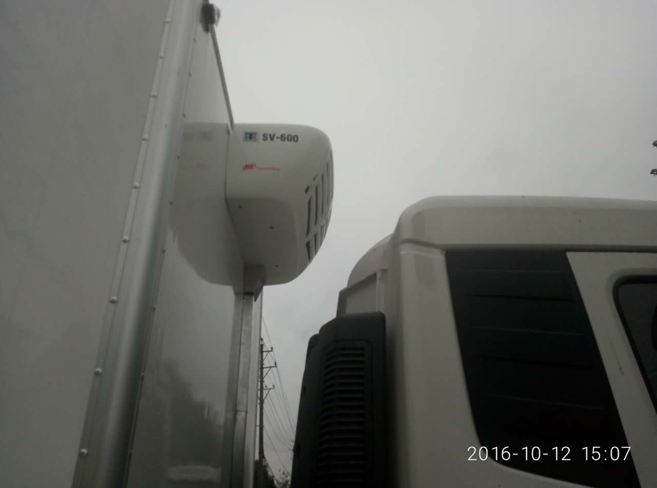 東風(fēng)天錦6米1冷藏車