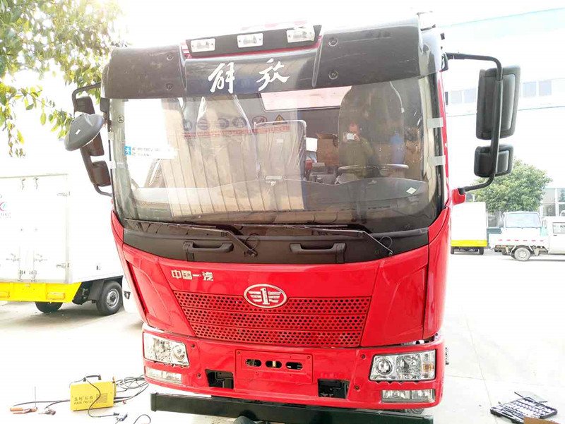 解放國五6米8冷藏車