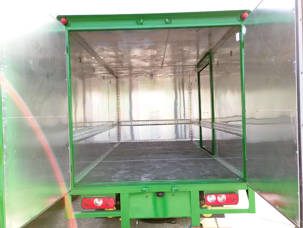 躍進國五廂式氣瓶運輸車 (1).jpg