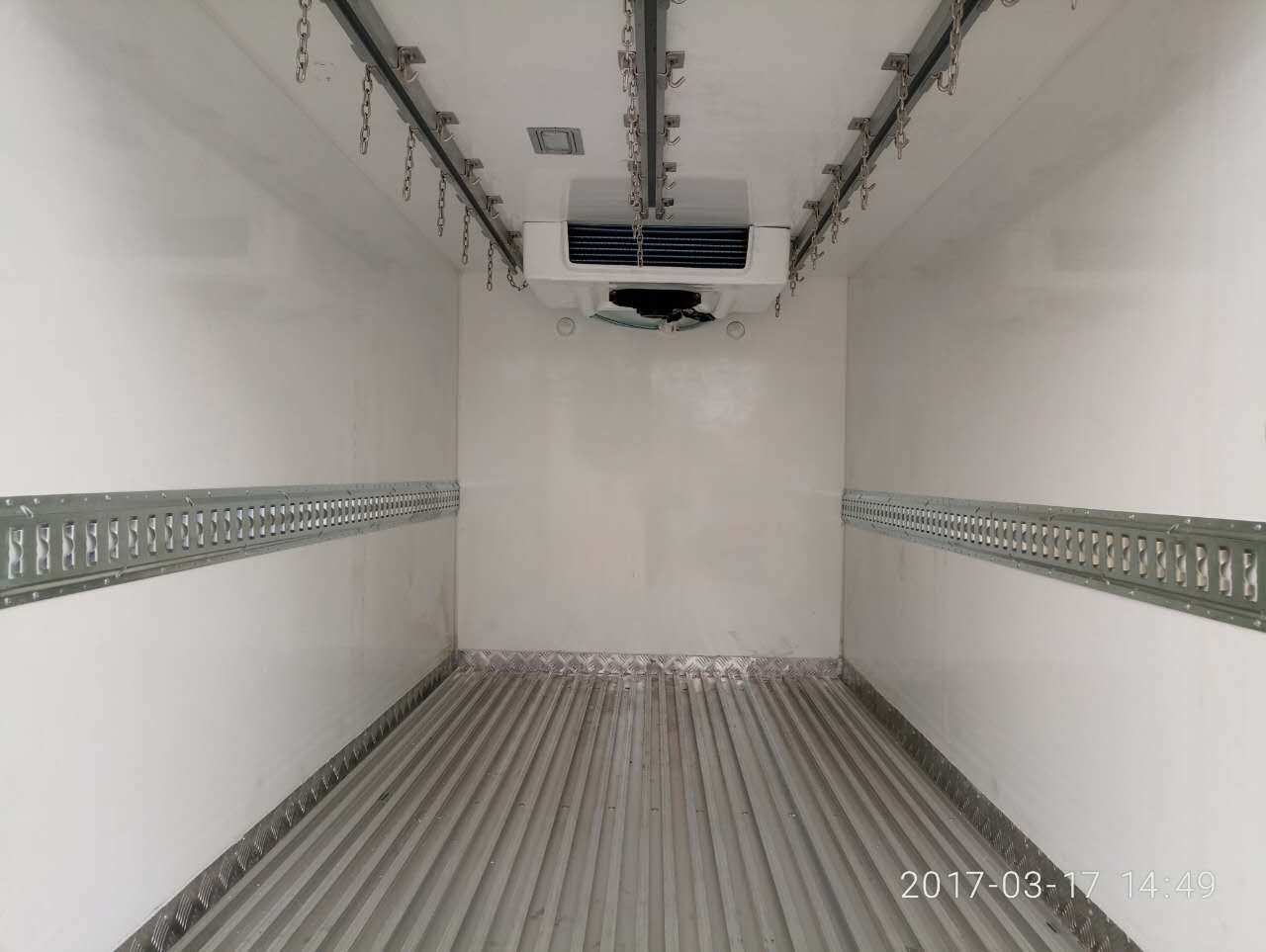 長安國五肉鉤冷藏車 (2).jpg