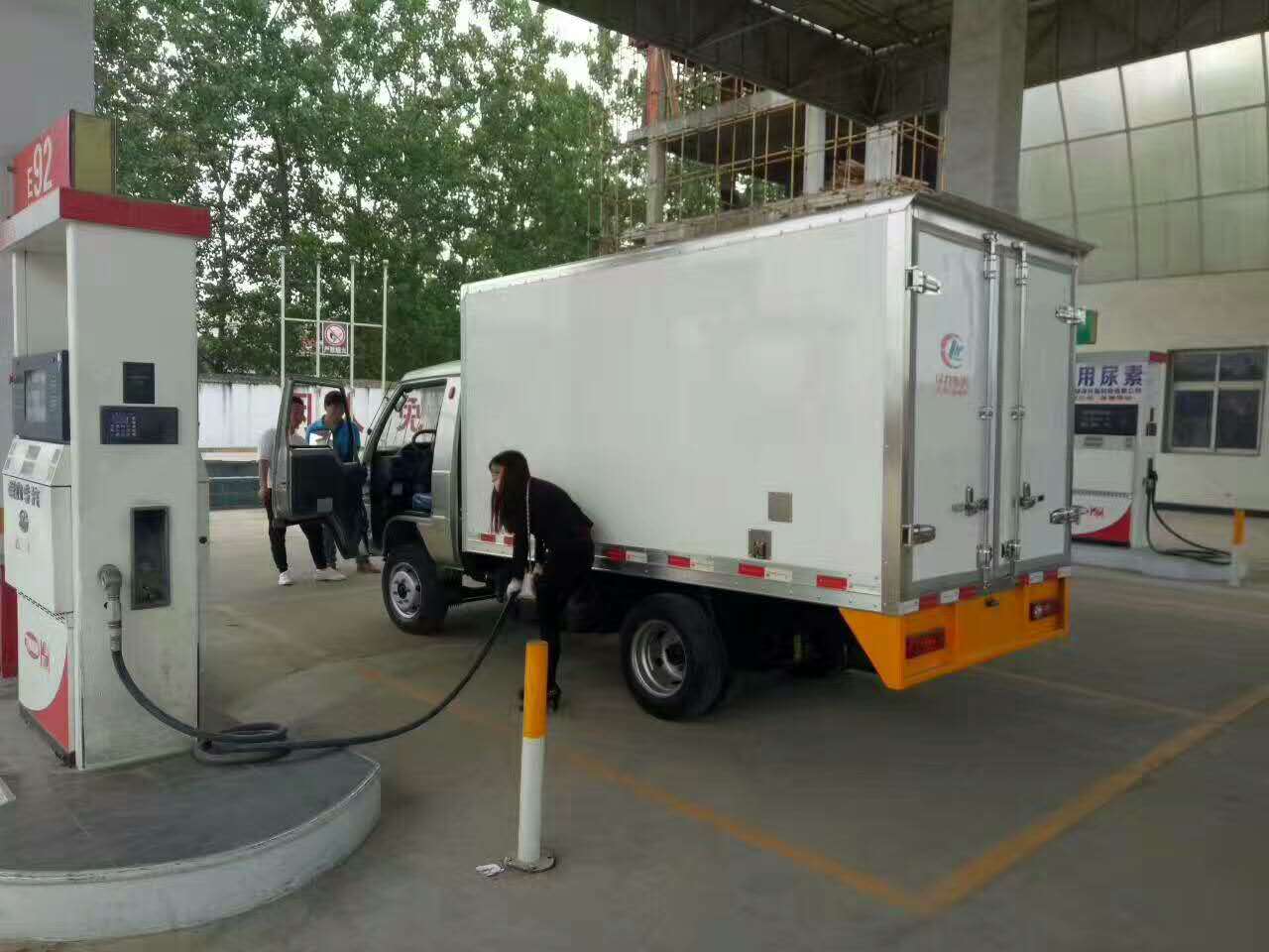 福田馭菱國(guó)五2米9冷藏車(chē) (5).jpg