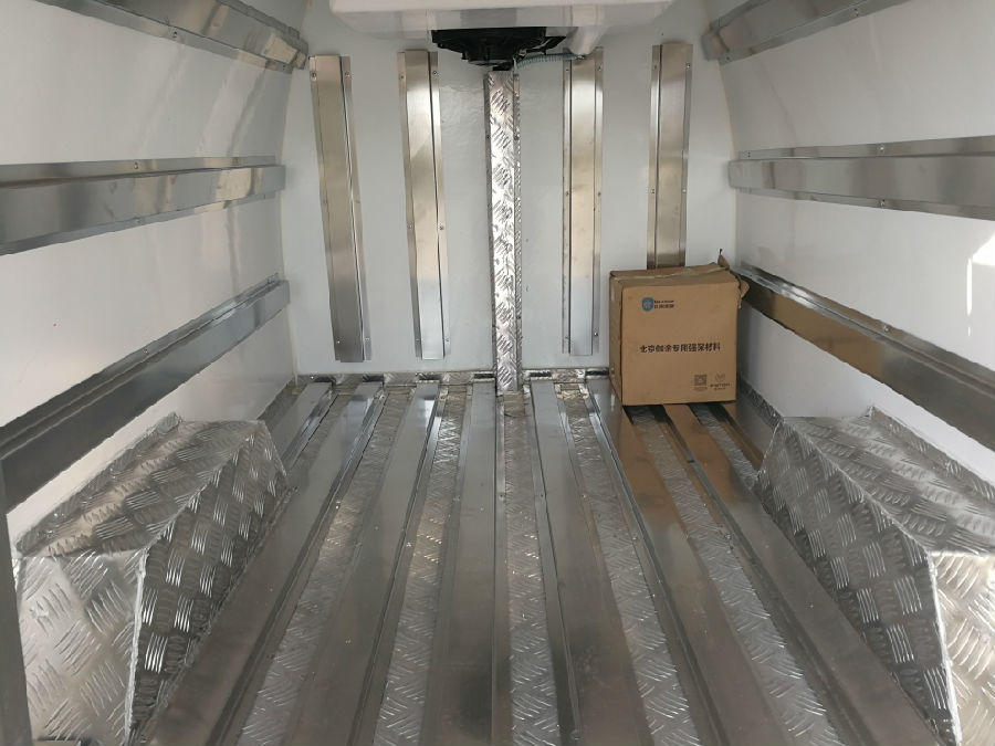 福田伽途IX5國(guó)五面包冷藏車 (13).jpg