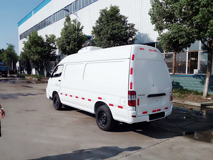 金杯國五面包冷藏車 (2).jpg