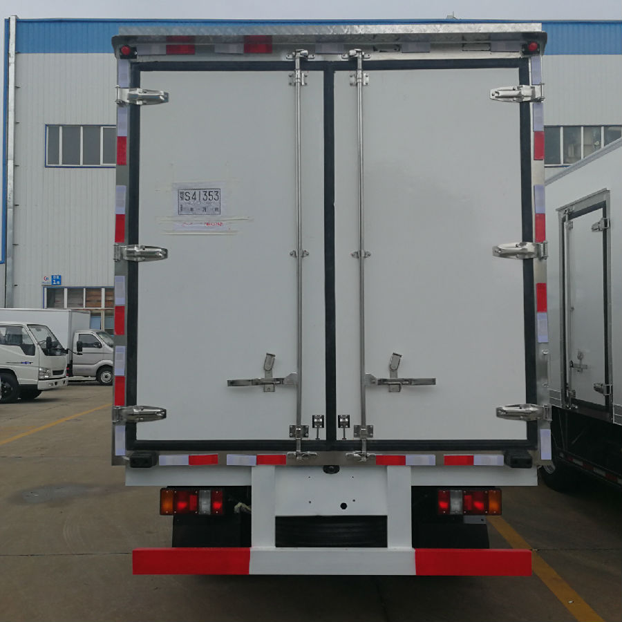 江鈴順達(dá)寬體4米2冷藏車 (8).jpg