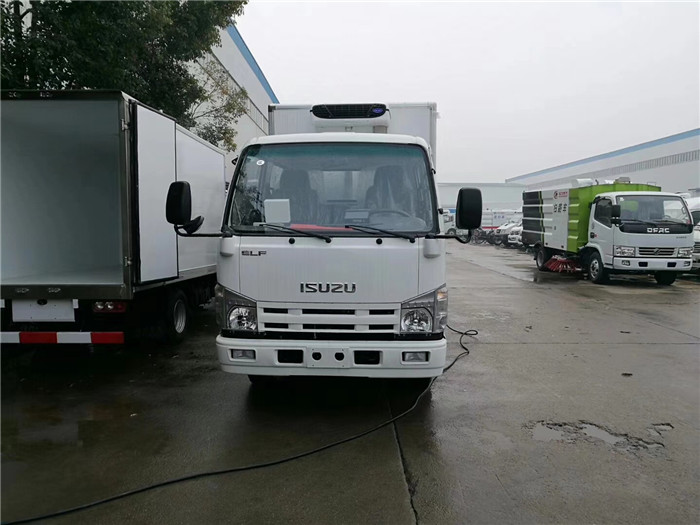 五十鈴雙排座3米2冷藏車