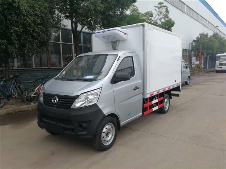 長(zhǎng)安國(guó)五2米7冷藏車 (5).jpg