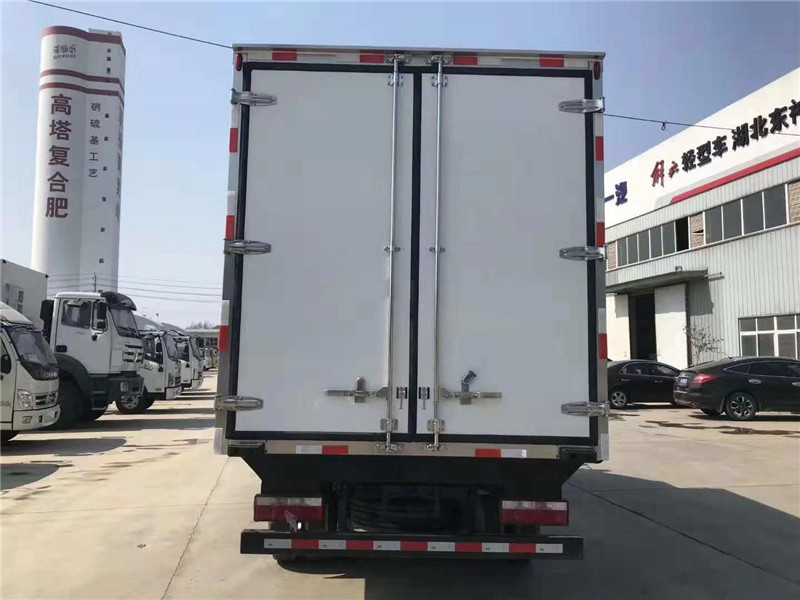 江淮帥鈴4米2肉鉤冷藏車 (5).jpg