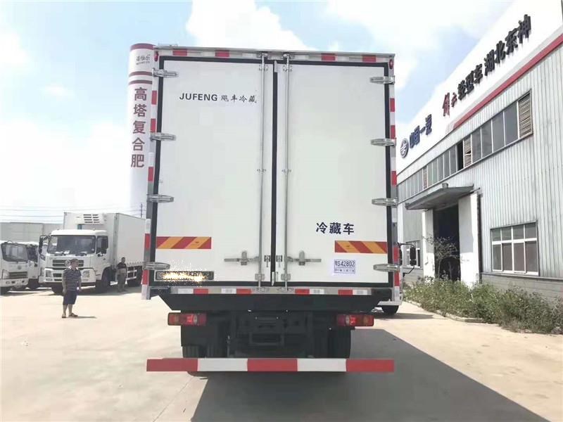 東風(fēng)天錦6米8冷藏車(chē) (4).jpg