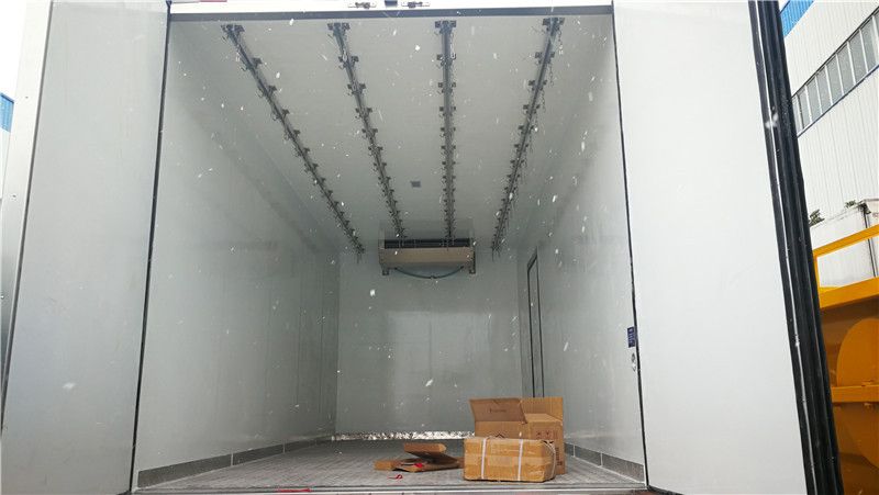 歐馬可5米9冷藏車 (8).jpg