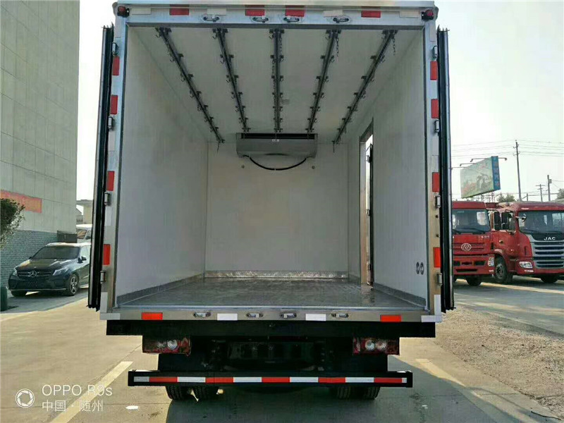 歐馬可肉鉤冷藏車