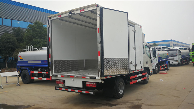 江淮帥鈴排半3米7冷藏車