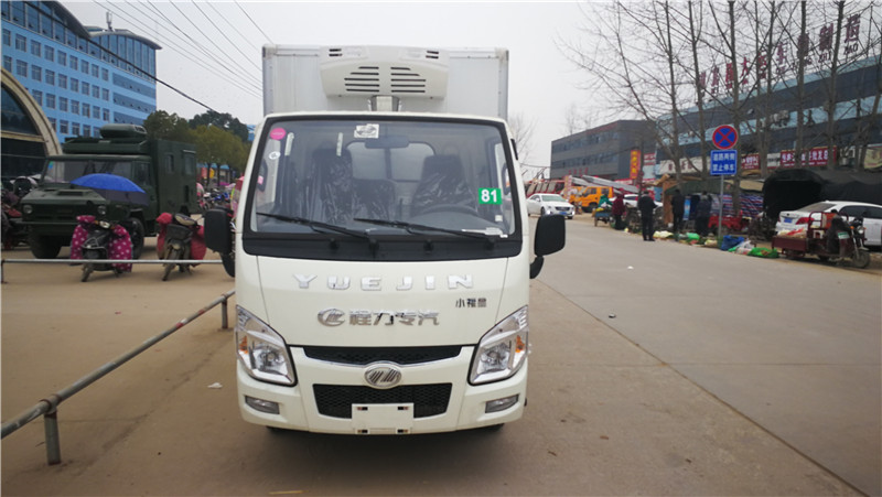 躍進小福星3米3柴油冷藏車