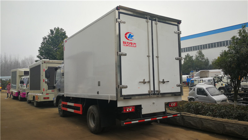 歐馬可S3排半藍(lán)牌3米7冷藏車