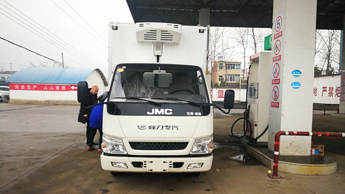 江鈴4米2藥品冷藏車
