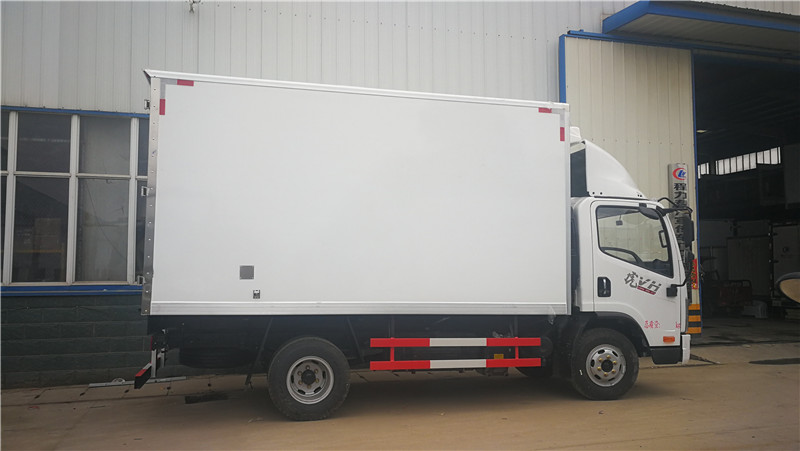 解放虎V4米2冷藏車 (5).jpg