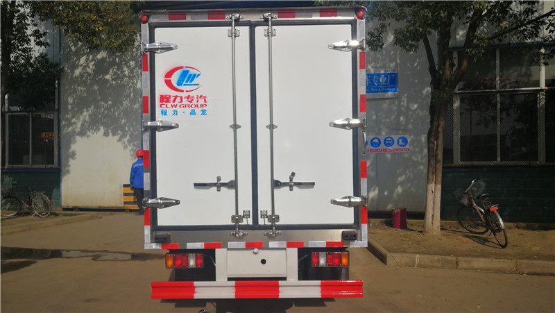 江鈴國(guó)六4米2冷藏車 (5).jpg