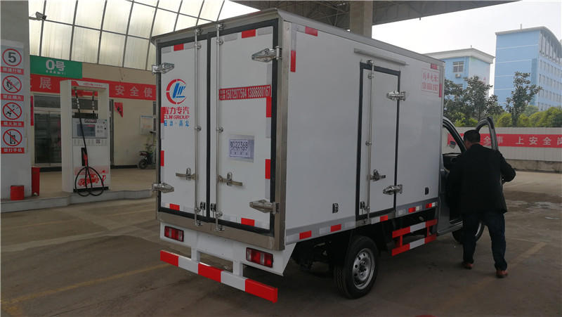 長安小型2米7冷藏車 (6).jpg