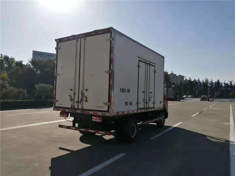 福田瑞沃4米2冷藏車 (9).jpg