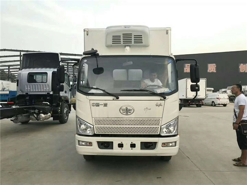 解放J6F4米2冷藏車