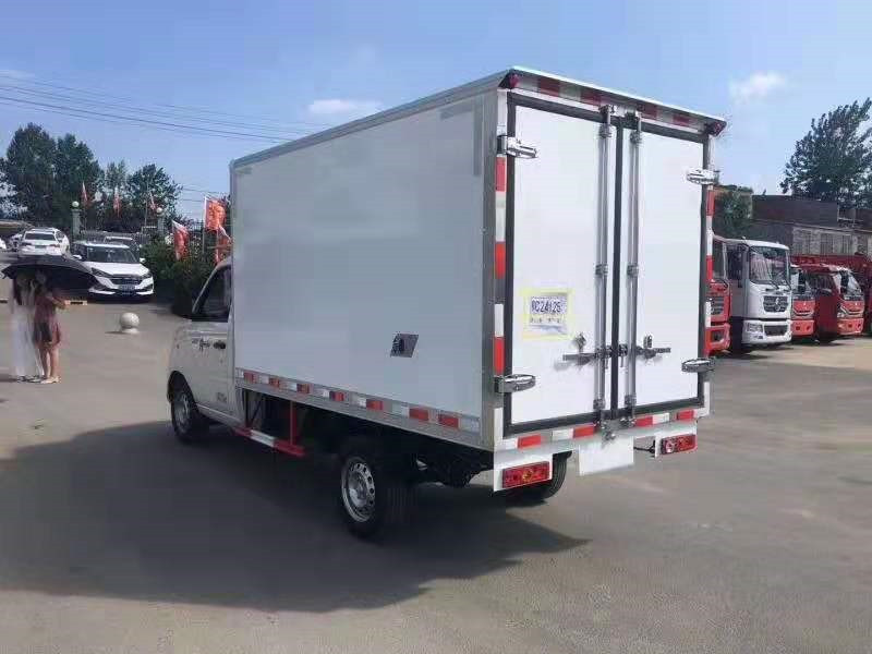 福田祥菱國(guó)六3米2冷藏車(chē) (4).jpg