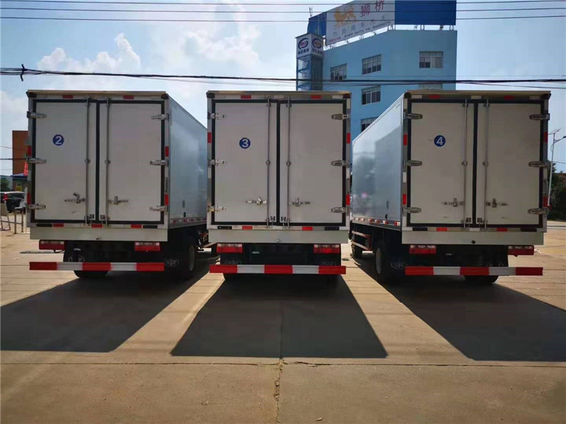 解放虎V國(guó)六4米2冷藏車 (5).jpg
