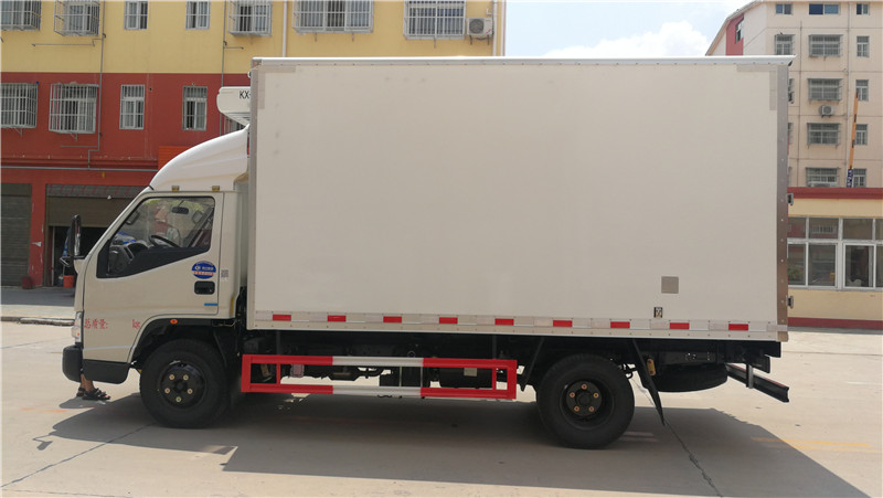 江鈴順達4米2冷藏車 (7).jpg