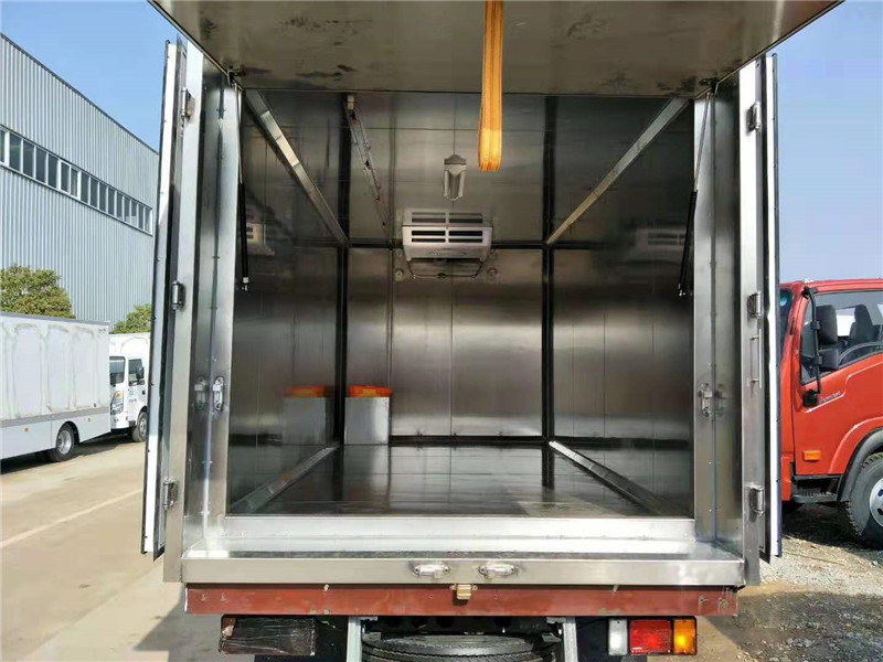 五十鈴600P4米2冷藏車(chē) (6).jpg