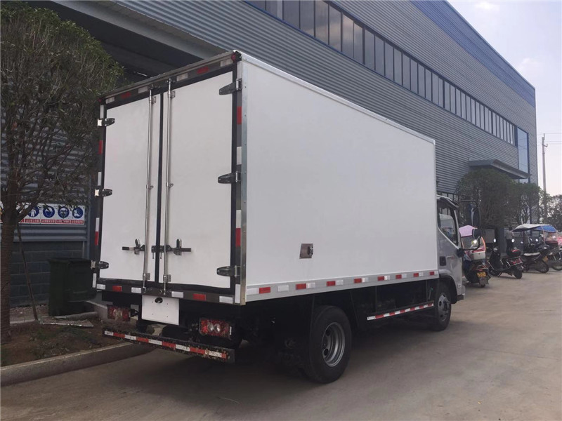 福田奧鈴國六4米2冷藏車 (9).jpg