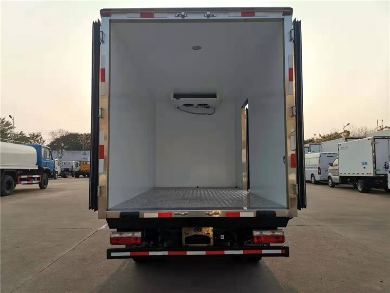 東風(fēng)國六4米2冷藏 (6).jpg