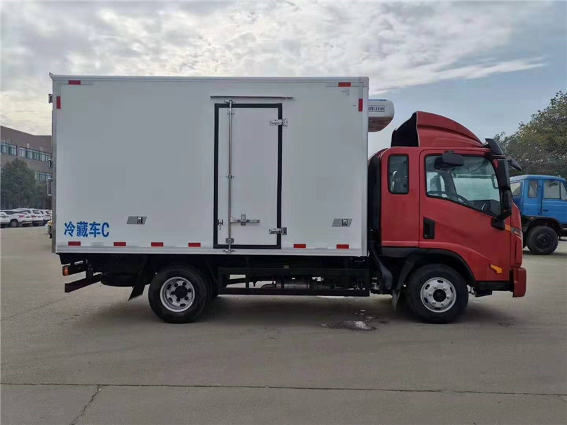 大運(yùn)祥龍排半3米7冷藏車