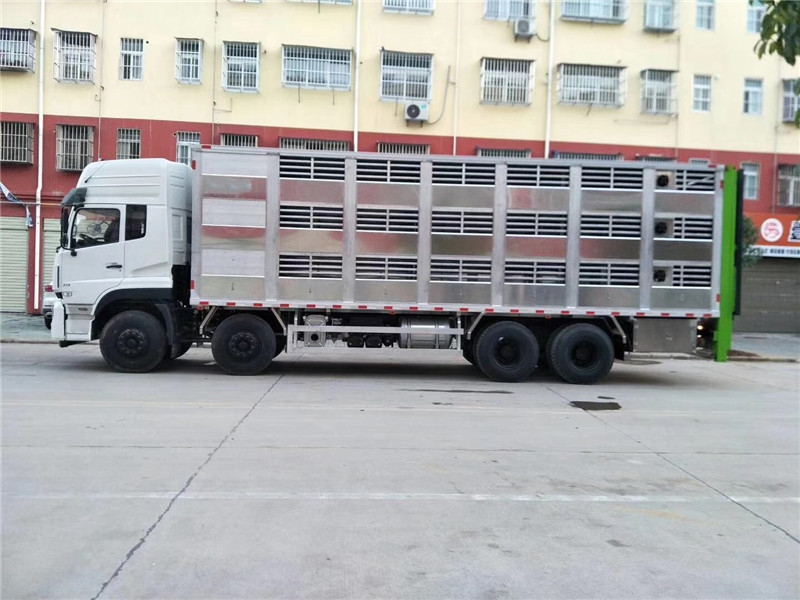 東風(fēng)天龍鋁合金豬苗運輸車