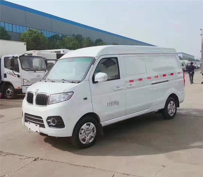 金杯X30國(guó)六面包冷藏車(chē)