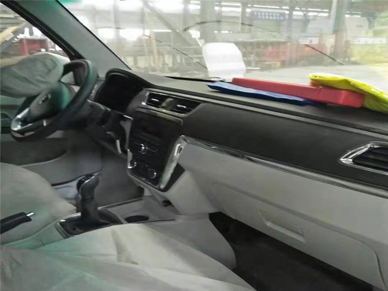 金杯國(guó)六面包冷藏車(chē)