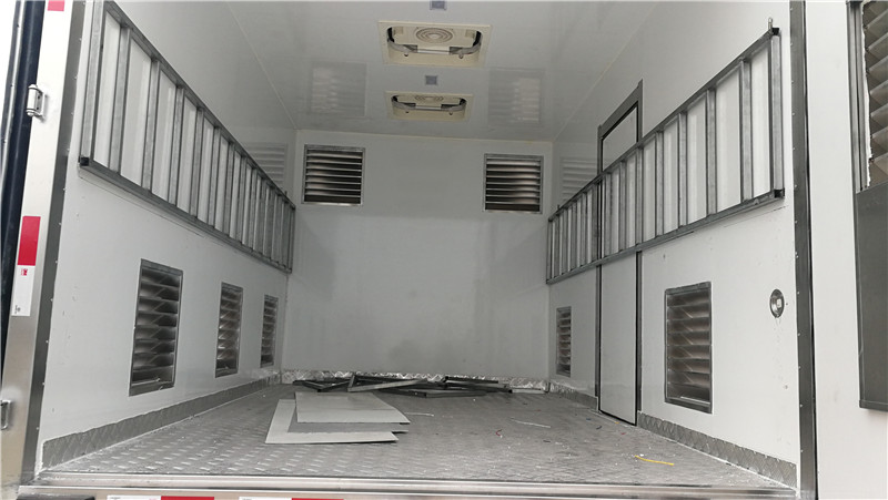 歐馬可雞苗運輸車