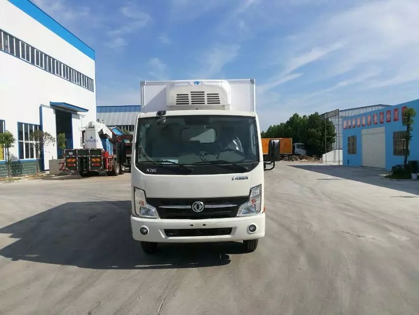 東風(fēng)凱普特4米2冷藏車(chē)