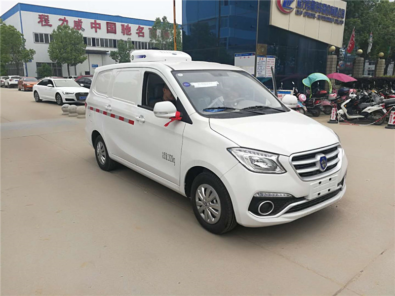 1545721817916548.jpg 福田IX5國五面包冷藏車 (8).jpg