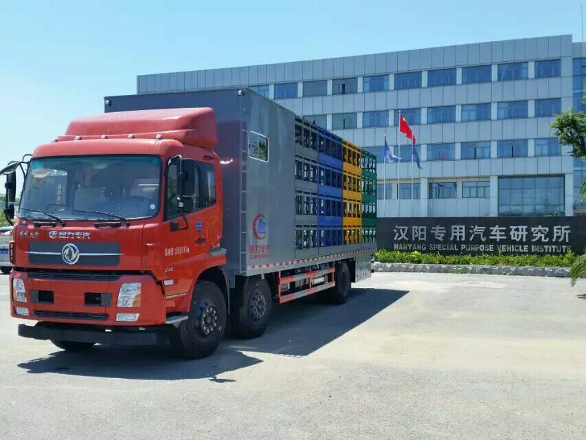 天錦小三軸養(yǎng)蜂車 (4).jpg 天錦小三軸養(yǎng)蜂車 (4).jpg