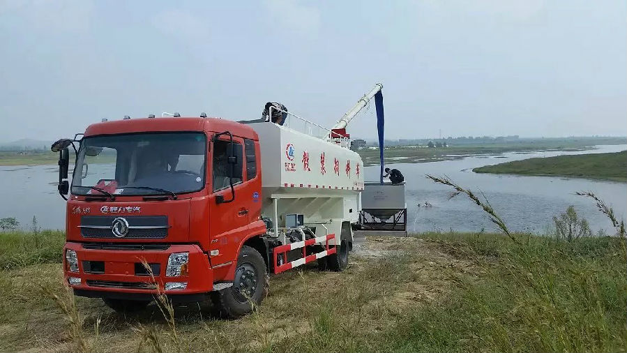 20方散裝飼料車