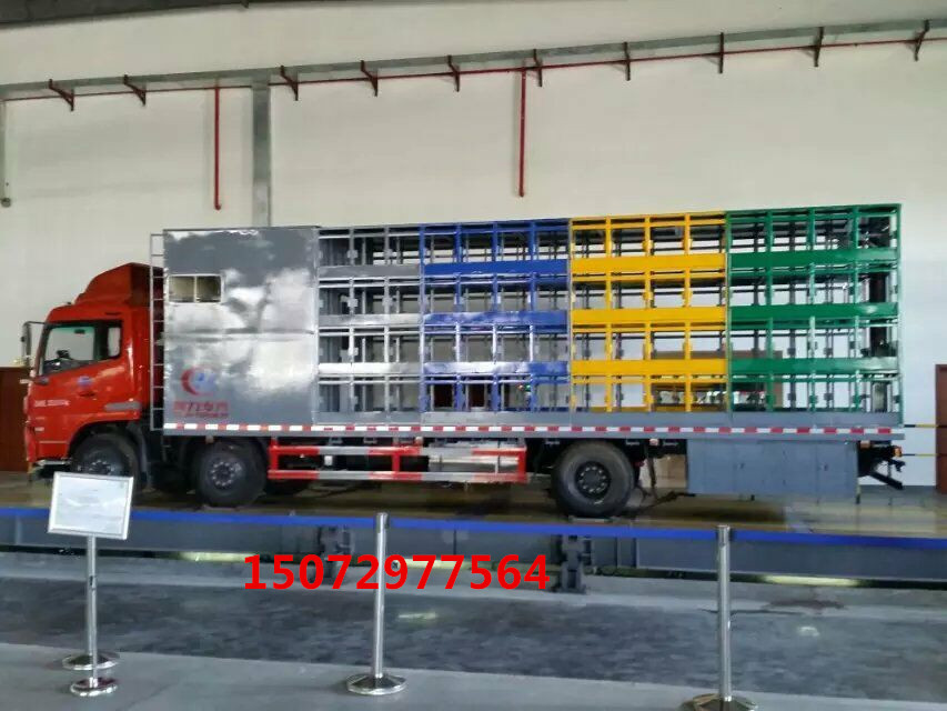 天錦小三軸養(yǎng)蜂車 (3).jpg 天錦小三軸養(yǎng)蜂車 (3).jpg