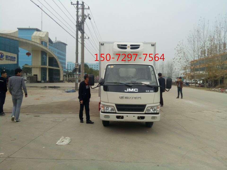 江鈴凱運(yùn)冷藏車 (1)_副本.jpg 江鈴凱運(yùn)冷藏車 (1)_副本.jpg