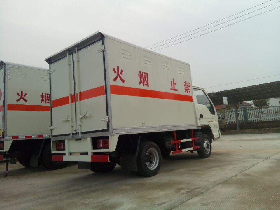 氣瓶運輸車 (34).jpg 氣瓶運輸車 (34).jpg